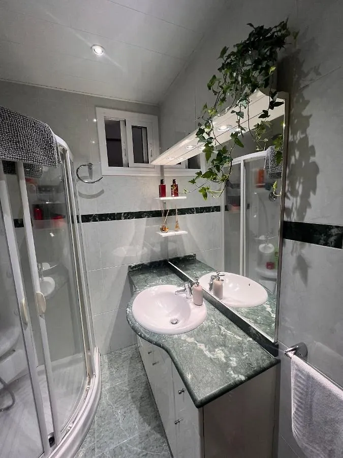 Bed and breakfast Room Familiar Sants Barcelona España